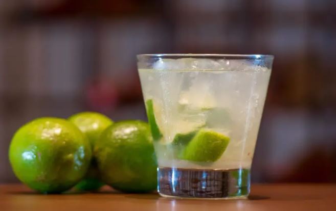 receita-de-caipivodka-de-limao